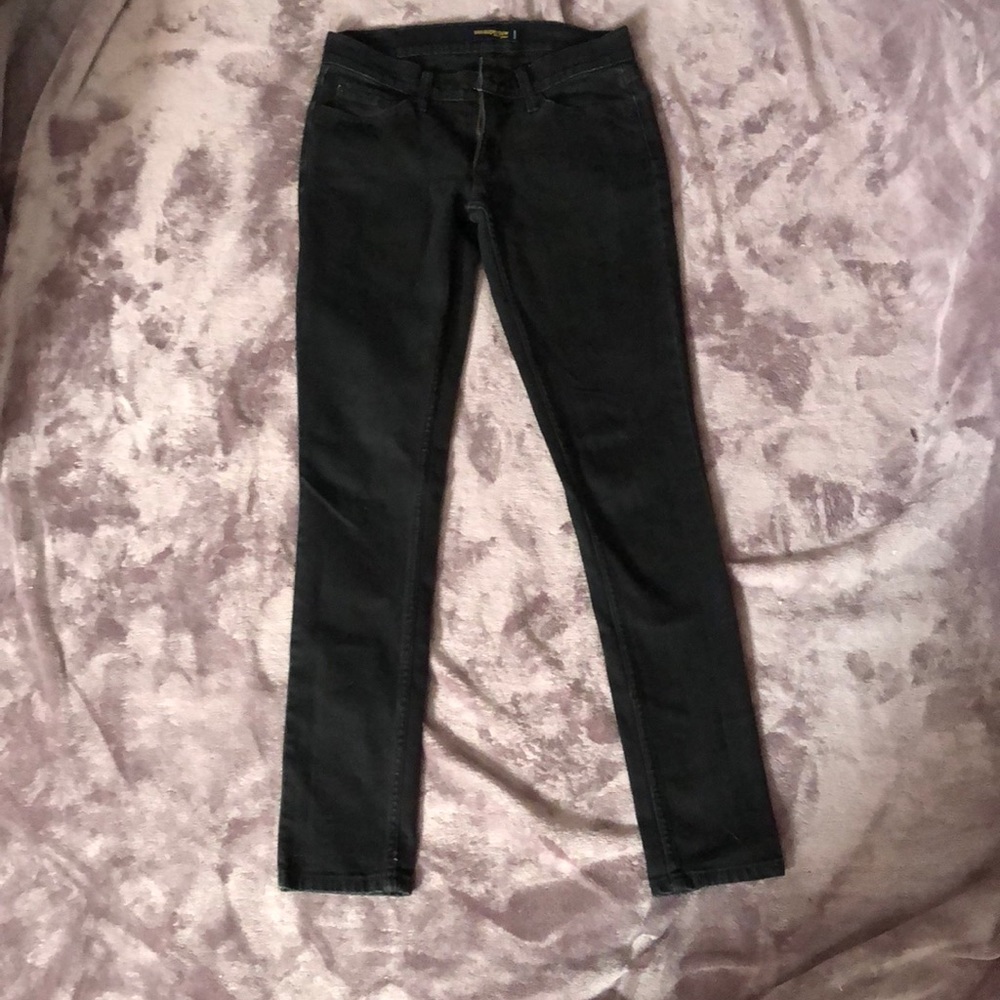 Levi’s 524 skinny jeans black size 5